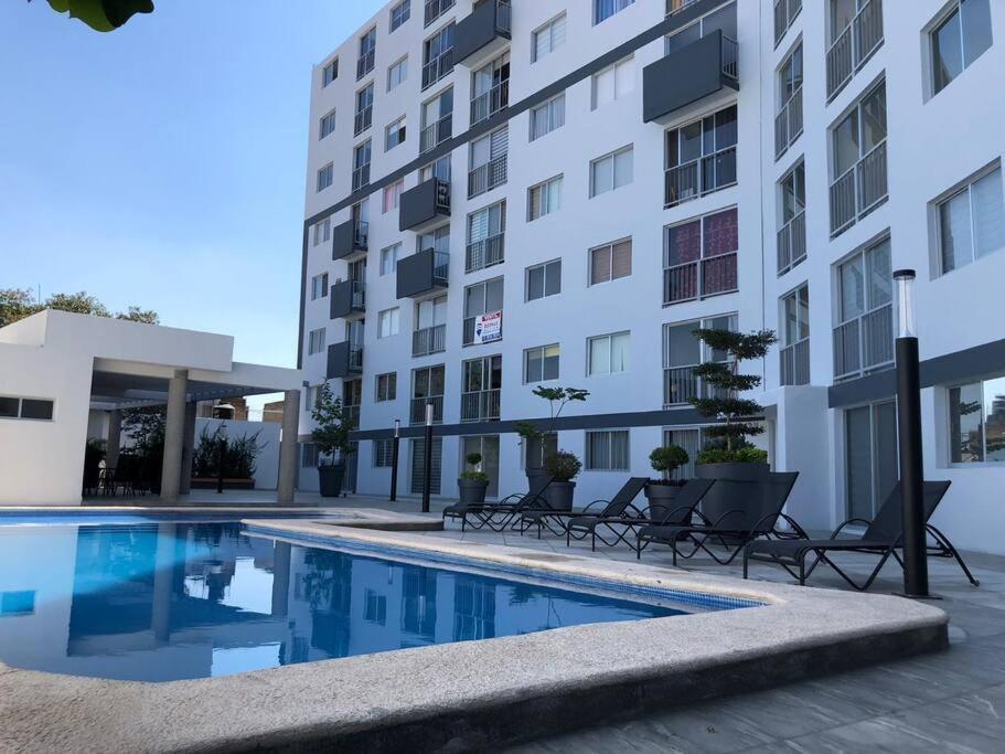Be Central Departamento Con Alberca En El Centro De Guadalaja グアダラハラ エクステリア 写真
