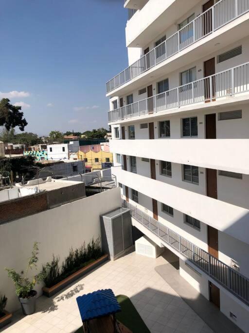 Be Central Departamento Con Alberca En El Centro De Guadalaja グアダラハラ エクステリア 写真